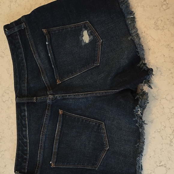 Universal Thread Blue Jean Shorts Distressed Raw Hem - Picture 3 of 5